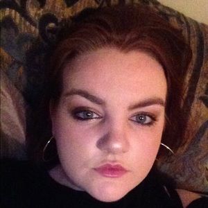 Meet your Posher, Maeve